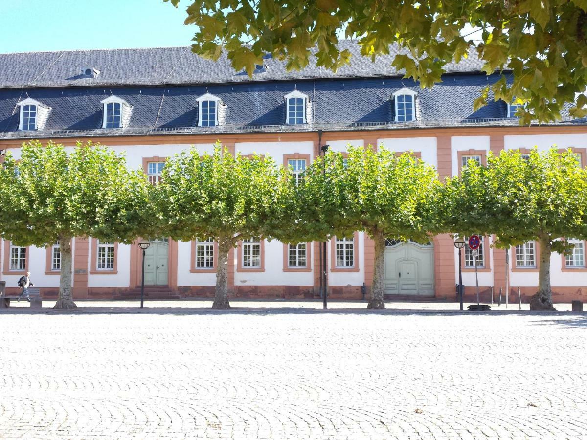 Moderne Wohnung In Barockem Altstadthaus Nahe Altstadt Und Radweg Блискастель Экстерьер фото